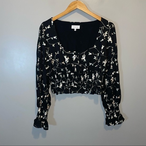 Acoa Chiffon Embroidered Floral cropped button down blouse - Picture 1 of 6